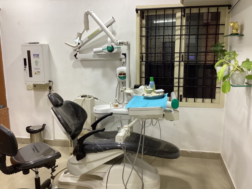 Modern dental setup at CM Dental Clinic Mogappair